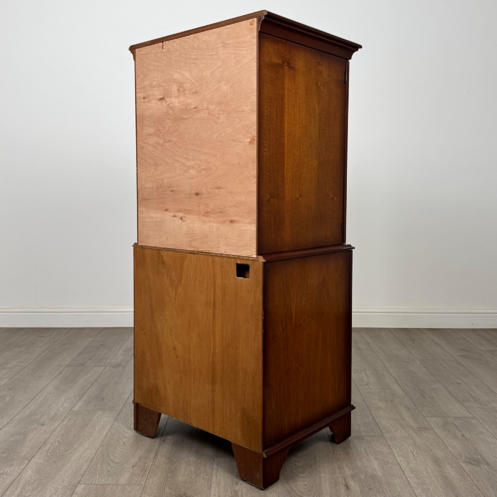 Antique 20th Century Cabinet In Burr Walnut View VII