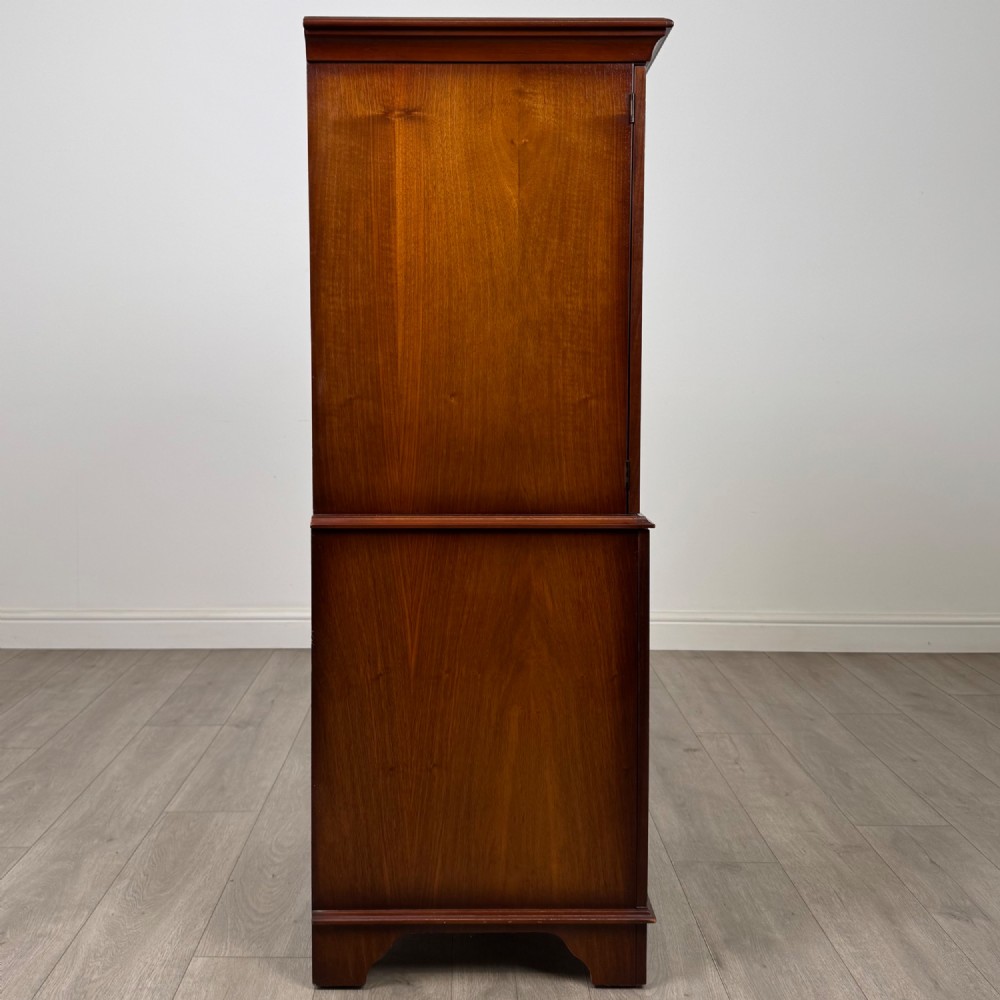 Antique 20th Century Cabinet In Burr Walnut View VIII
