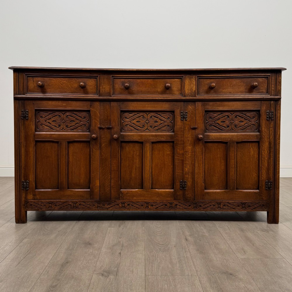 Antique 20th Century Jacobean Style Sideboard In Oak