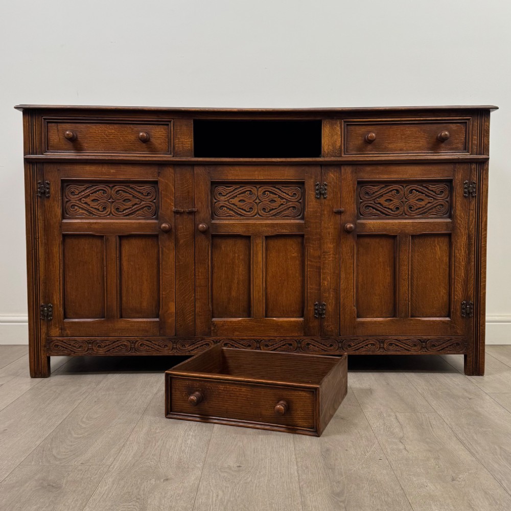Antique 20th Century Jacobean Style Sideboard In Oak View XI