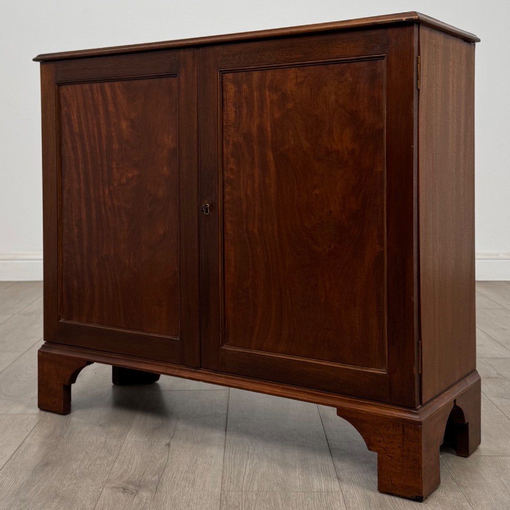 Antique 18th Century Small Georgian Cabinet In Mahogany View III