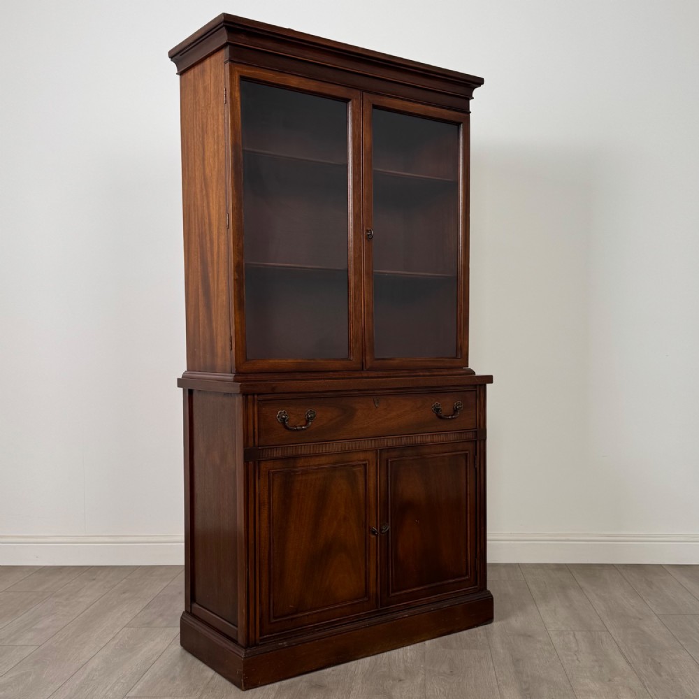 Antique 20th Century Glazed Bookcase In Mahogany View X