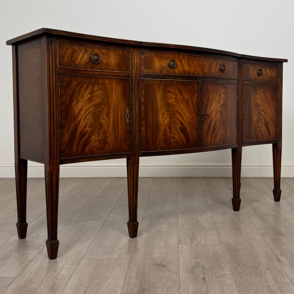 Antique 20th Century Bow Front Sideboard In Mahogany View IX