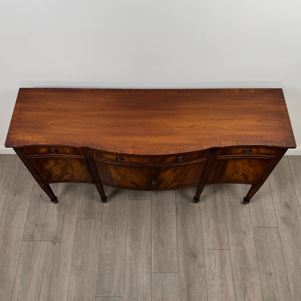 Antique 20th Century Bow Front Sideboard In Mahogany View X