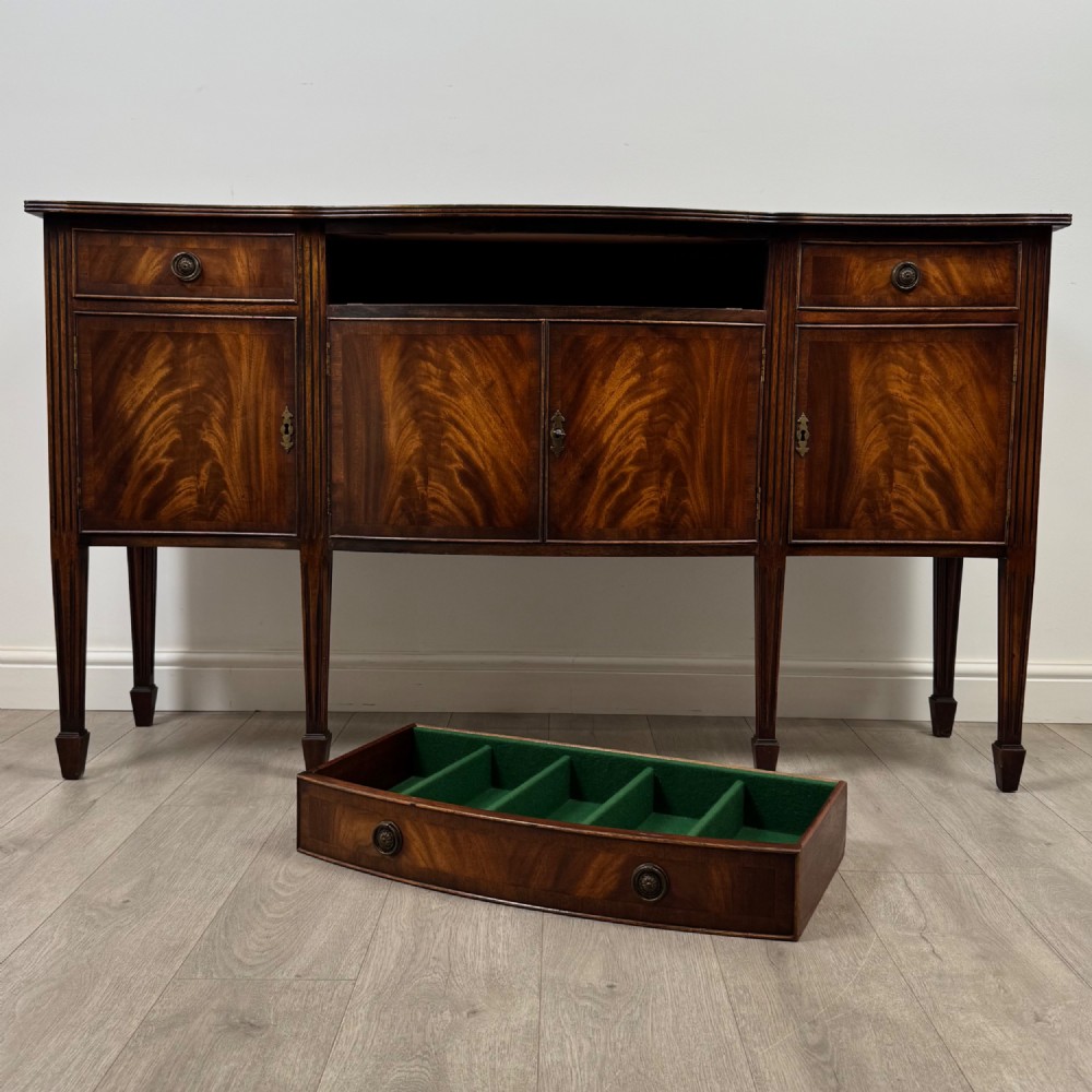 Antique 20th Century Bow Front Sideboard In Mahogany View XI