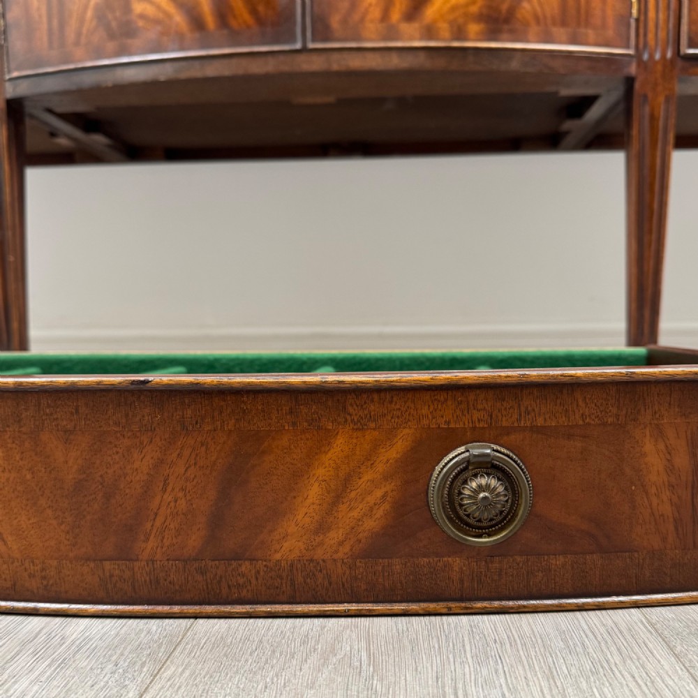Antique 20th Century Bow Front Sideboard In Mahogany View XII