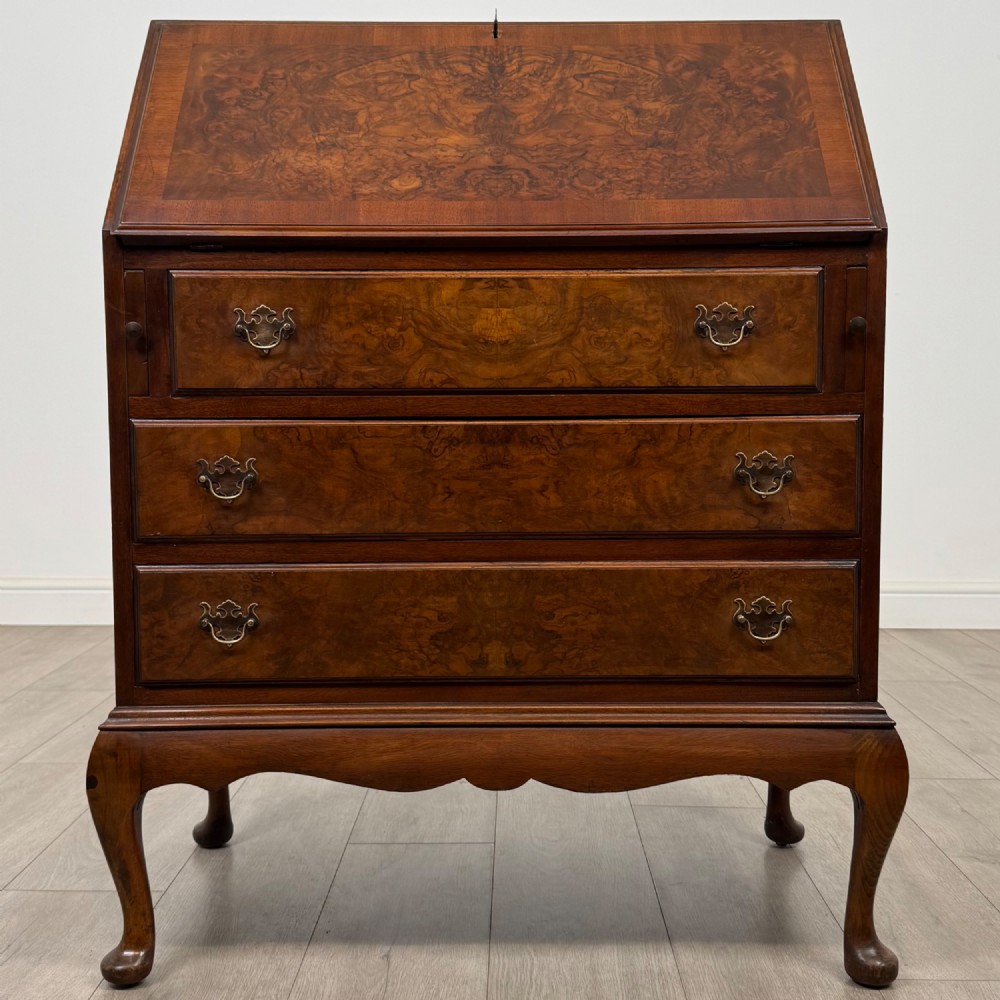 Antique 20th Century Bureau In Burr Walnut