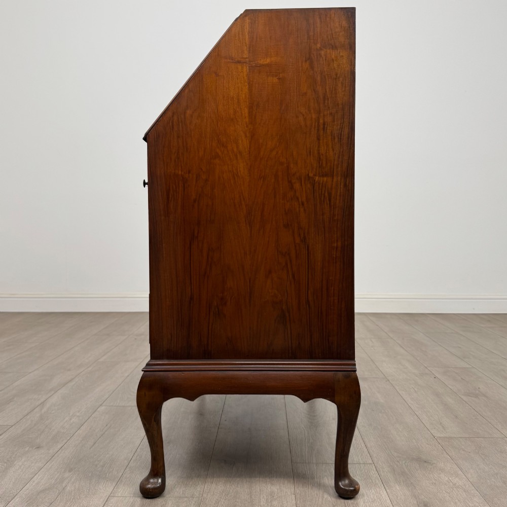 Antique 20th Century Bureau In Burr Walnut View IV