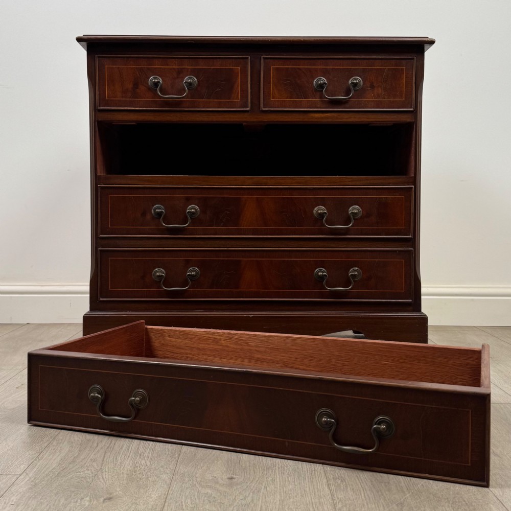 Antique 20th Century Pair Of Mahogany Chest Of Drawers View X