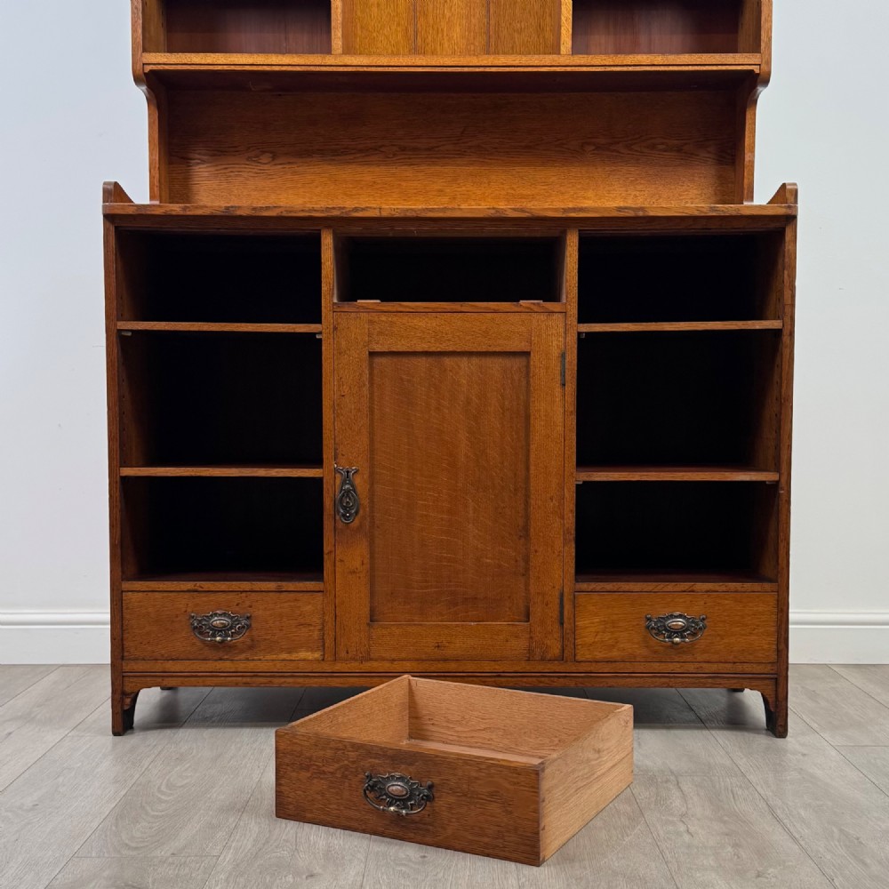 Antique 20th Century Arts & Crafts Dresser In Golden Oak View XI