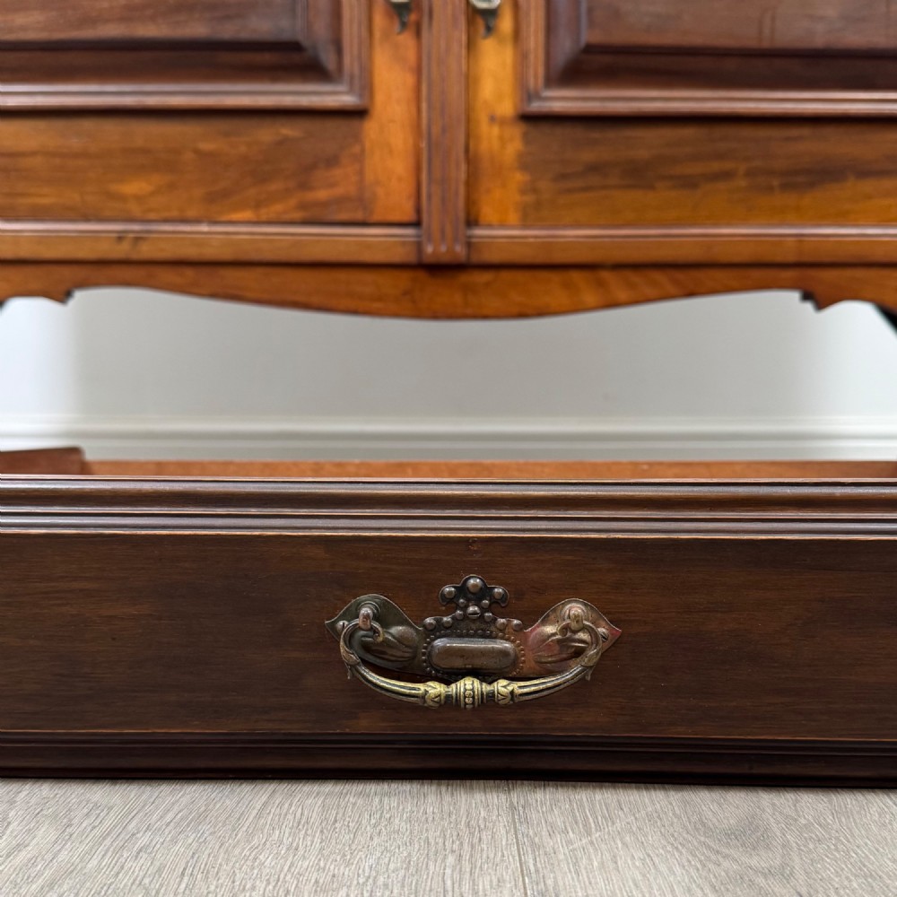 Antique 20th Century Edwardian Sideboard In Walnut View XII
