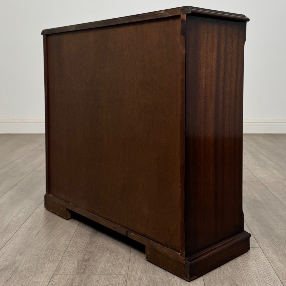 Antique 20th Century Small Open Bookcase In Mahogany View VII