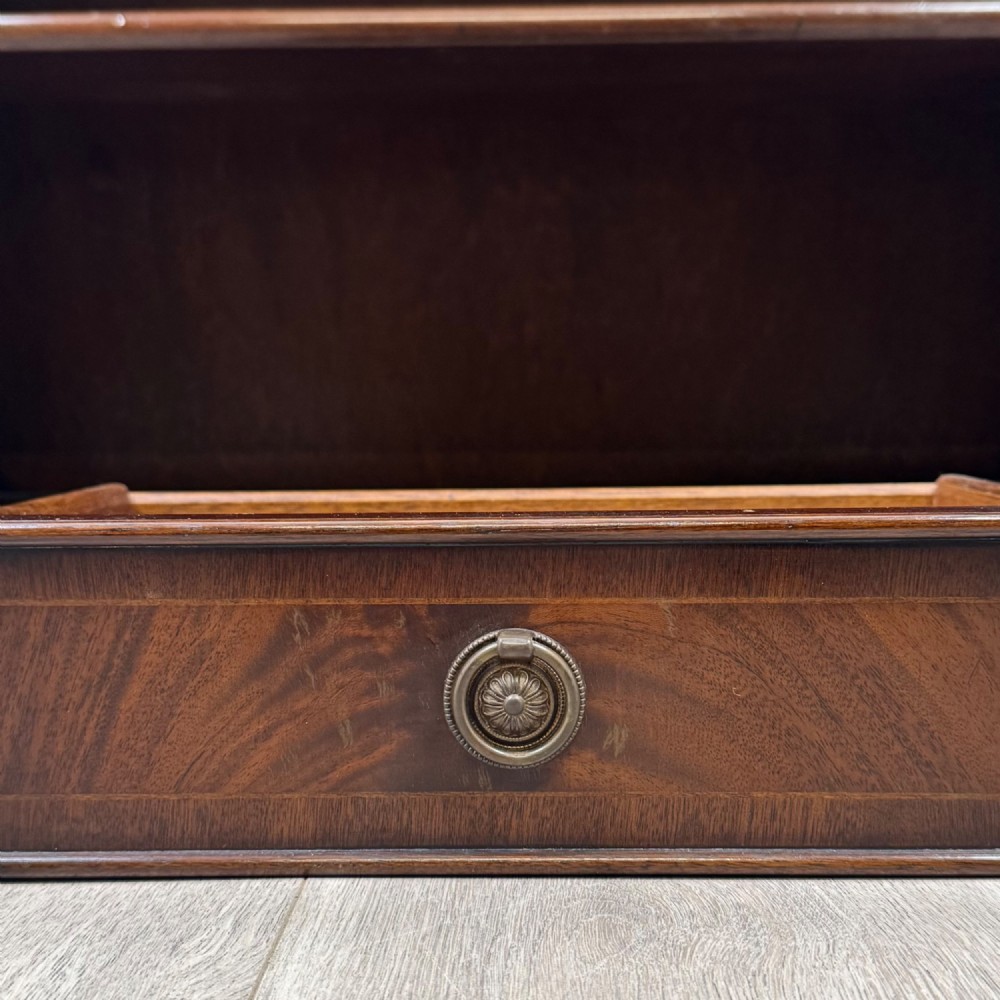 Antique 20th Century Small Open Bookcase In Mahogany View XII