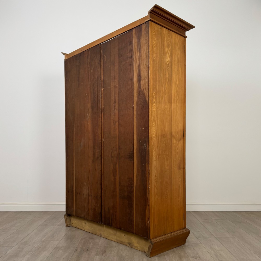 Antique 20th Century Fine Quality Edwardian Wardrobe In Oak View VII