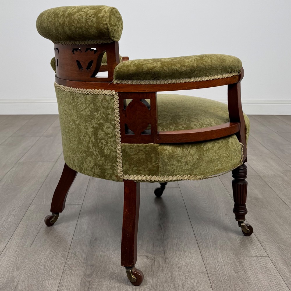 Antique 20th Century Edwardian Pair Of Tub Chairs In Walnut View VI