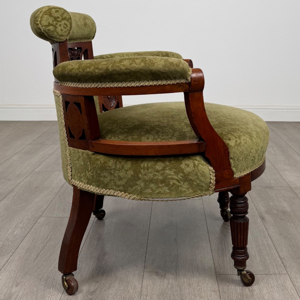 Antique 20th Century Edwardian Pair Of Tub Chairs In Walnut View VII