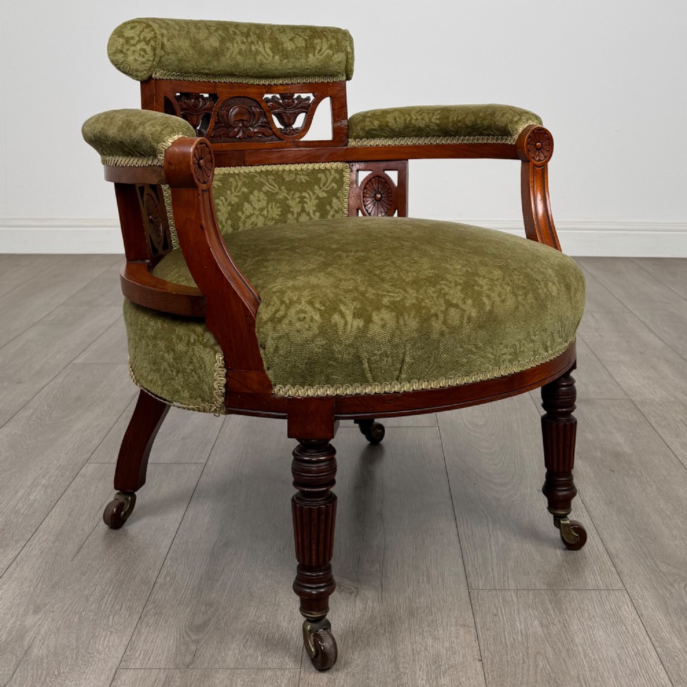 Antique 20th Century Edwardian Pair Of Tub Chairs In Walnut View VIII