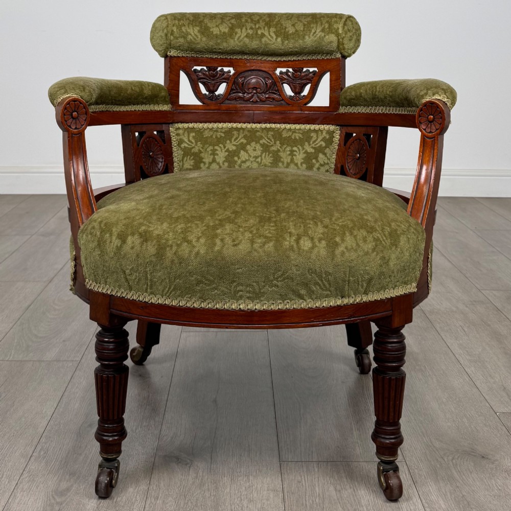 Antique 20th Century Edwardian Pair Of Tub Chairs In Walnut View IX