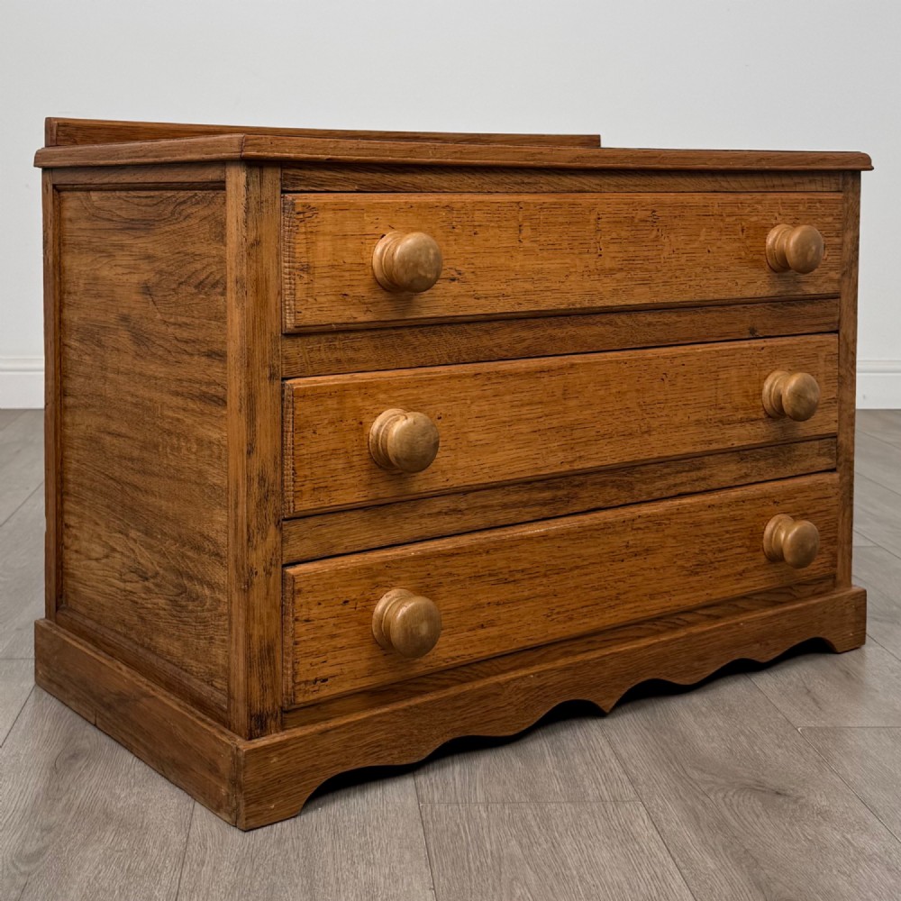 Antique 20th Century Low Chest Of Drawers In Oak View VIII