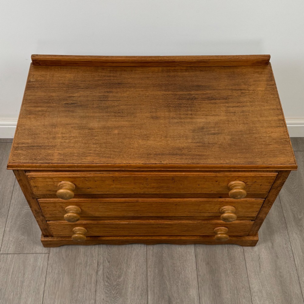 Antique 20th Century Low Chest Of Drawers In Oak View IX