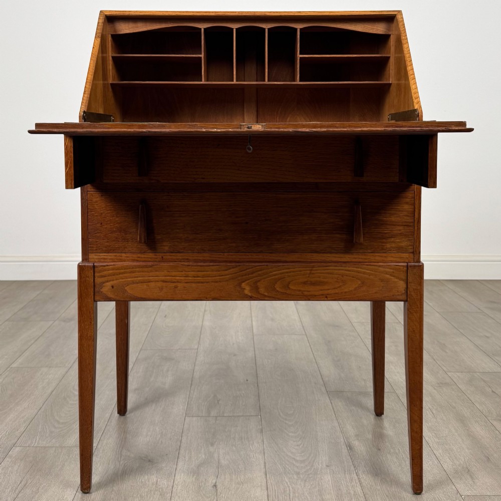 Antique 20th Century Art Deco Style Bureau In Oak View II