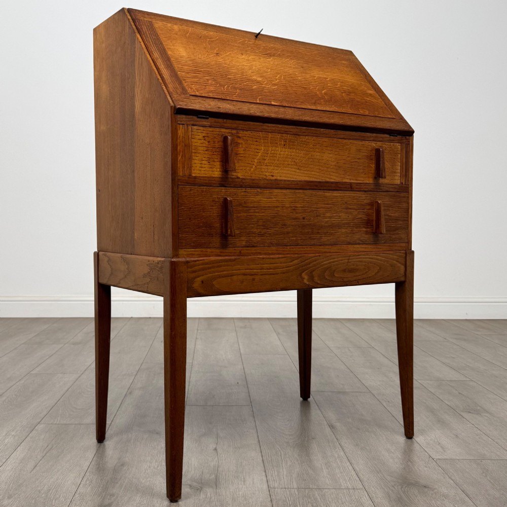 Antique 20th Century Art Deco Style Bureau In Oak View IX