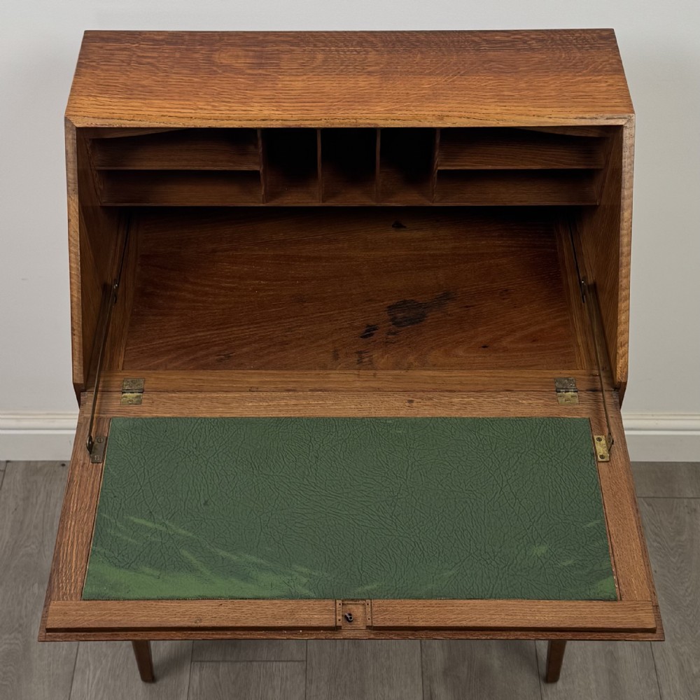 Antique 20th Century Art Deco Style Bureau In Oak View XI