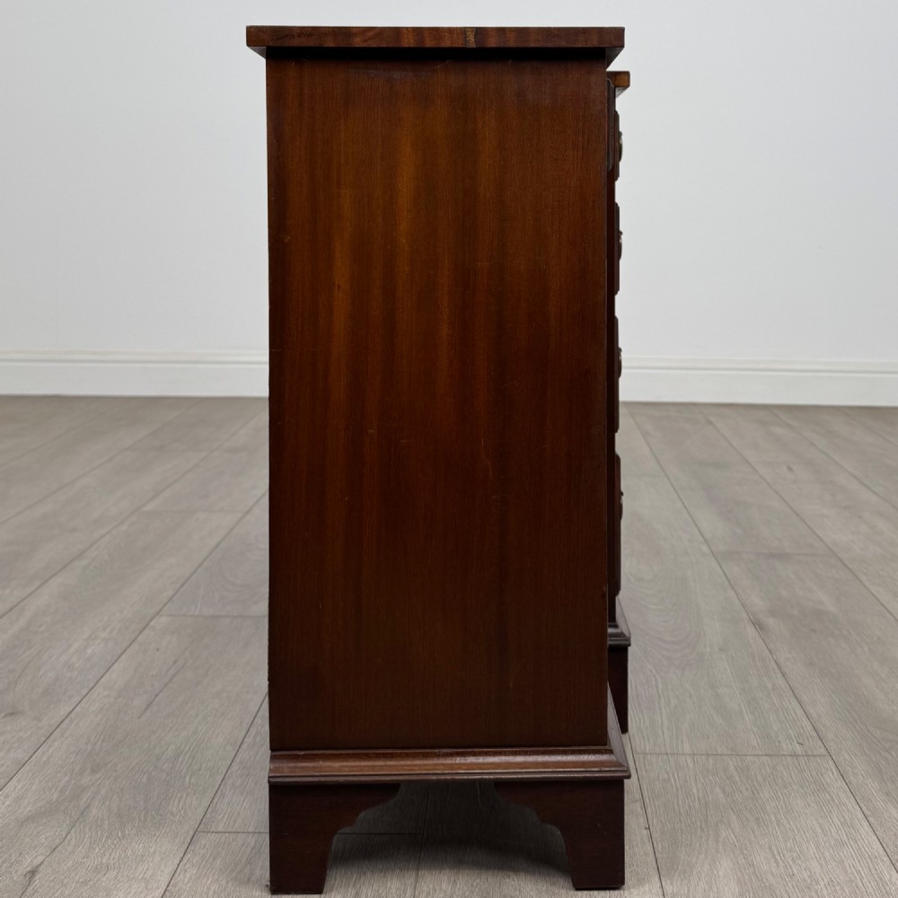 Antique 20th Century Small Breakfront Sideboard In Mahogany View VIII
