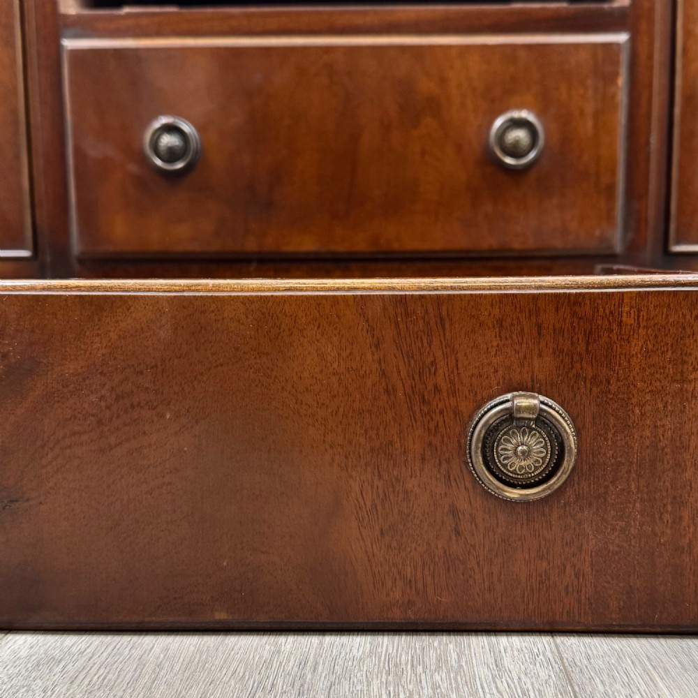 Antique 20th Century Small Breakfront Sideboard In Mahogany View XII