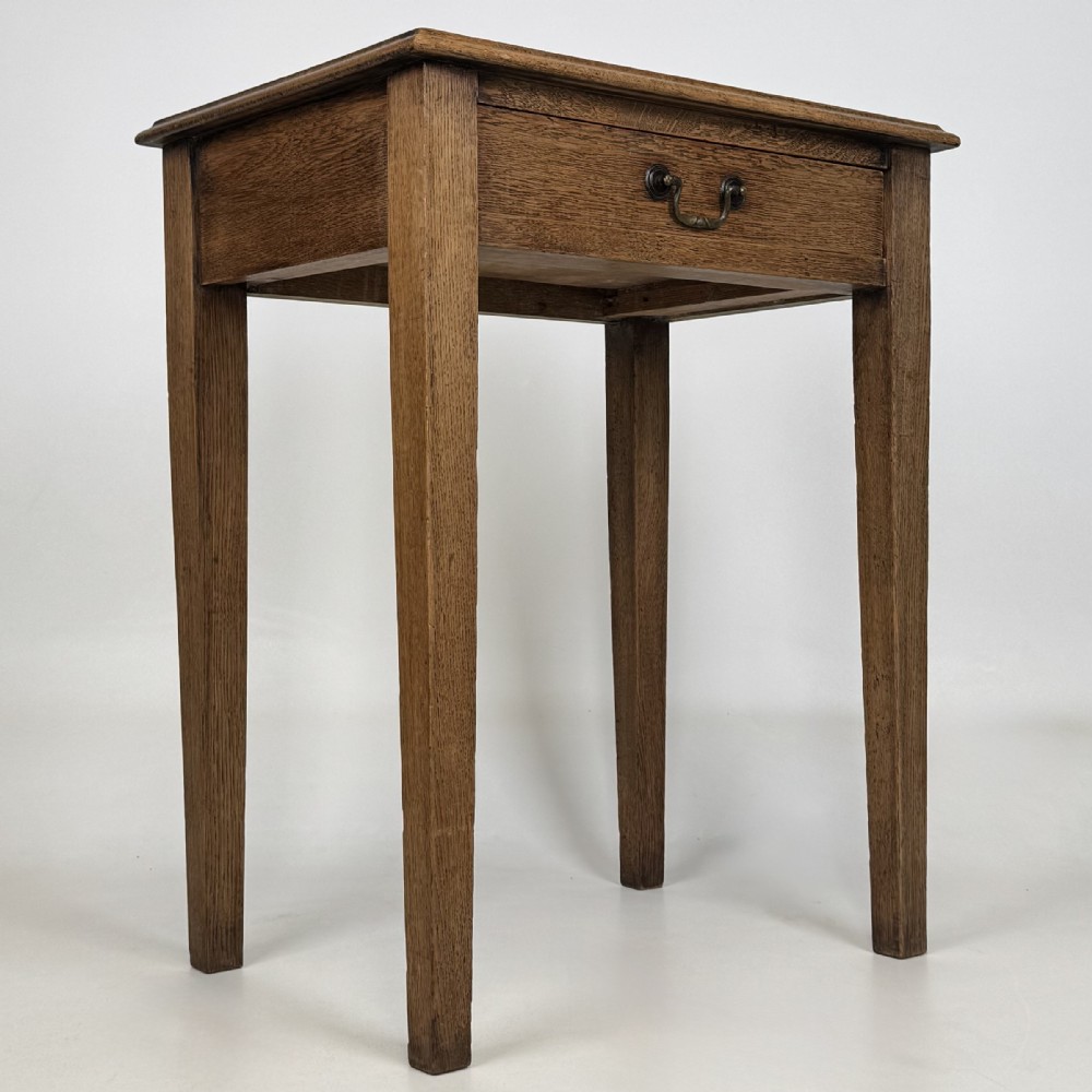 Antique 20th Century Good Quality Side Table In Oak View VIII