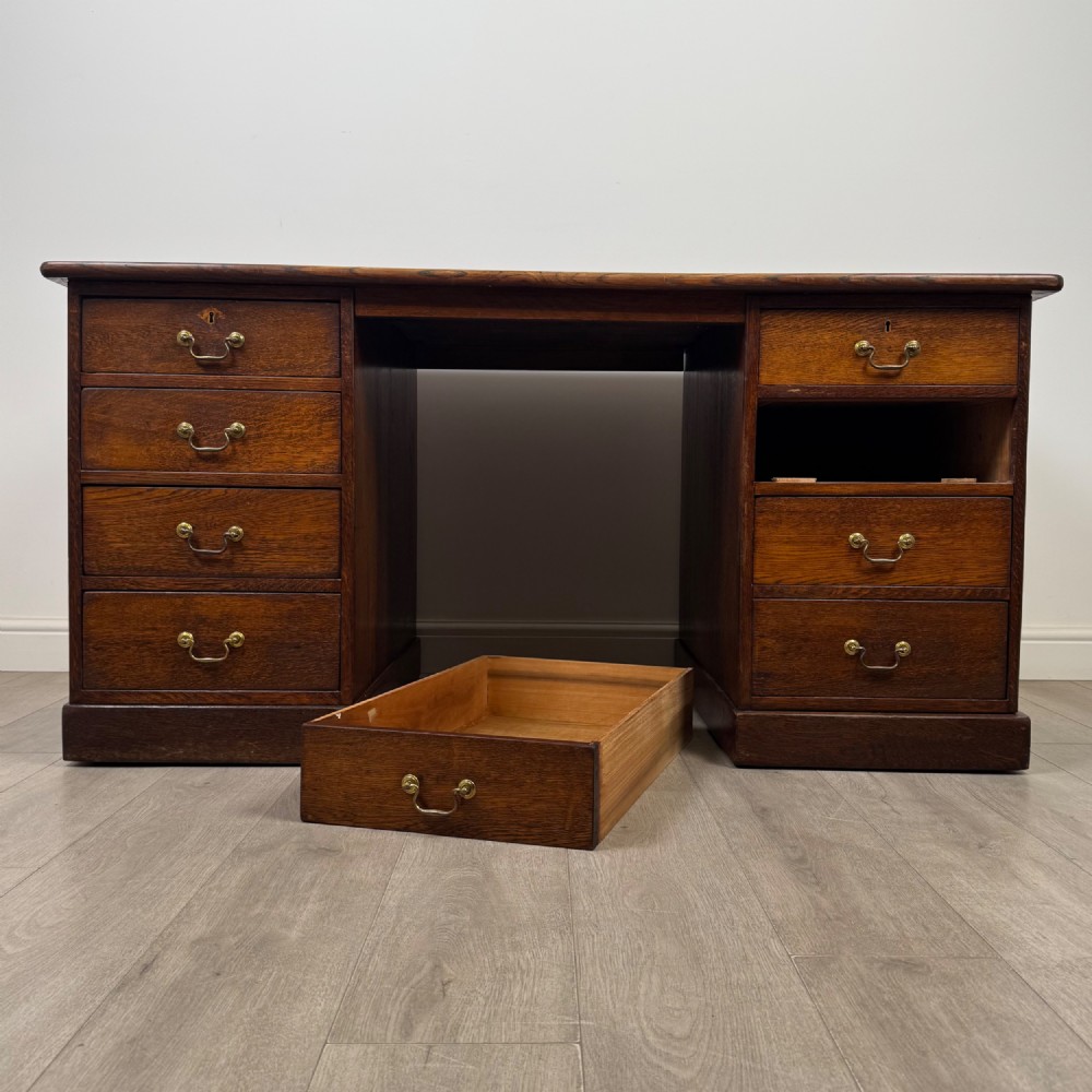 Antique 19th Century Large Victorian Pedestal Desk In Oak View X