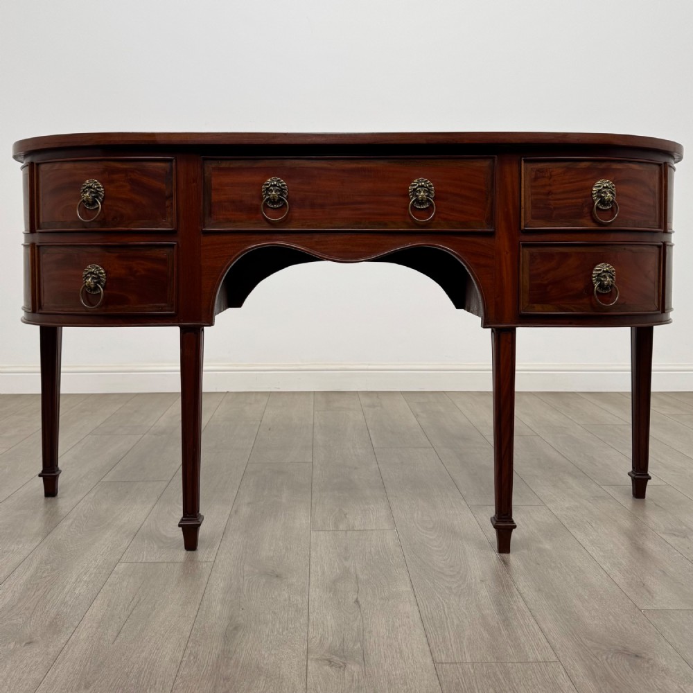 Antique 20th Century Georgian Style Sideboard In Mahogany