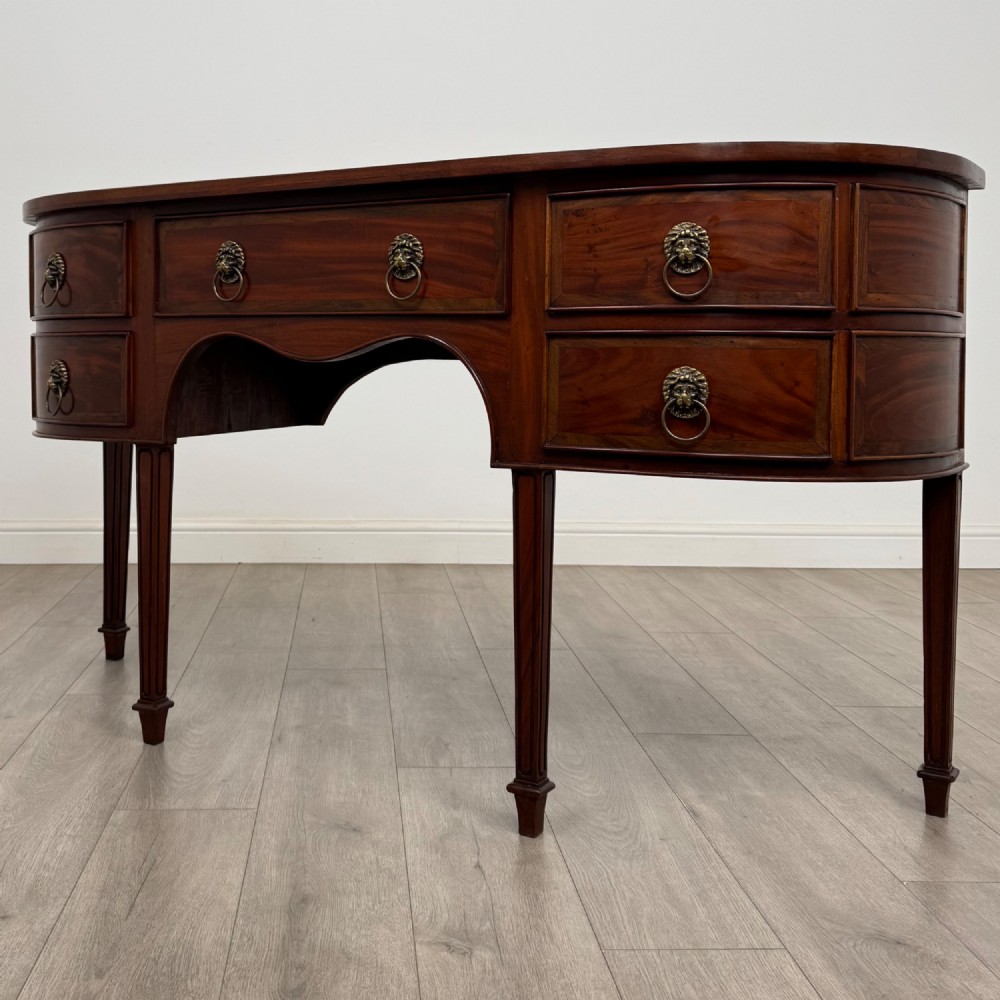 Antique 20th Century Georgian Style Sideboard In Mahogany View II