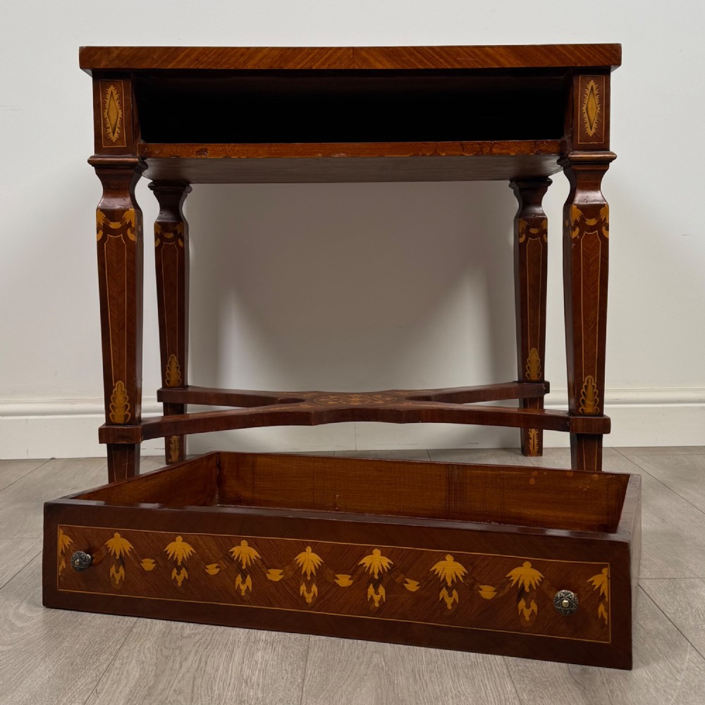 Antique 20th Century Inlaid Side Table In Mahogany View X