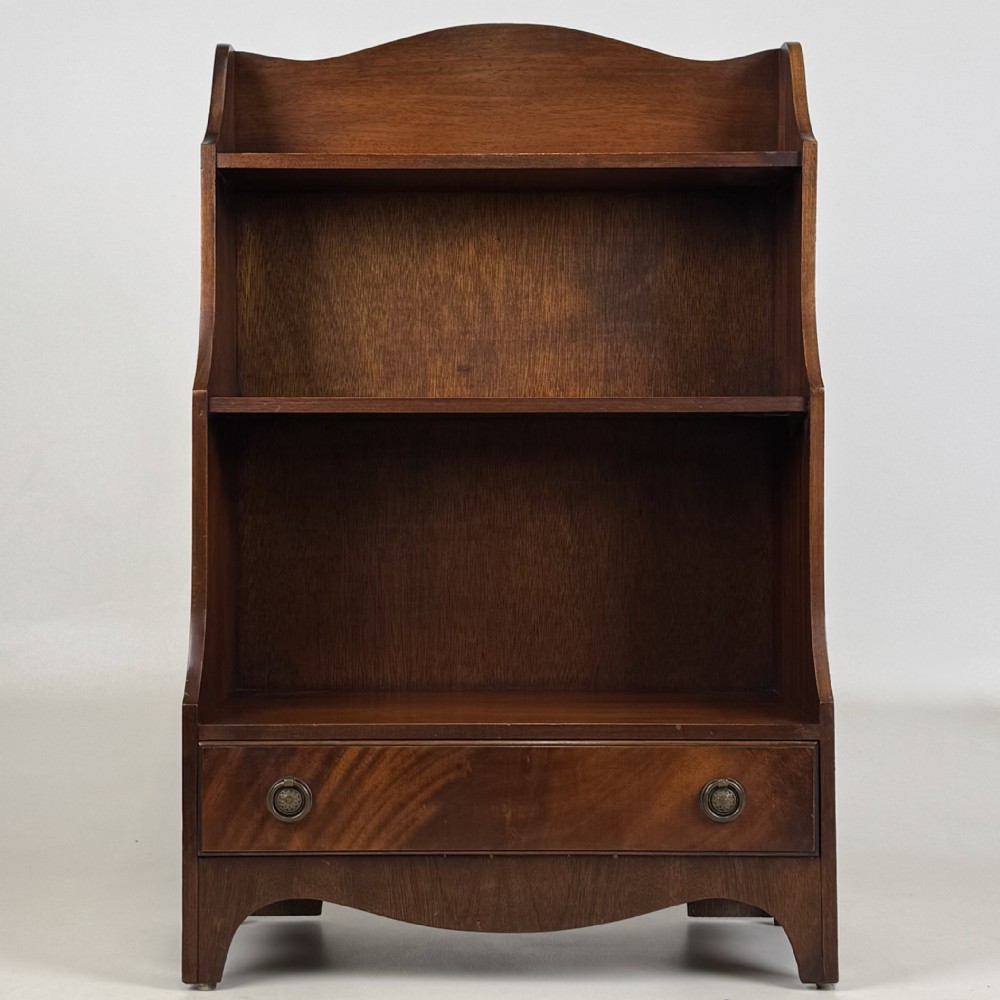 Antique 20th Century Small Open Bookcase In Mahogany View II