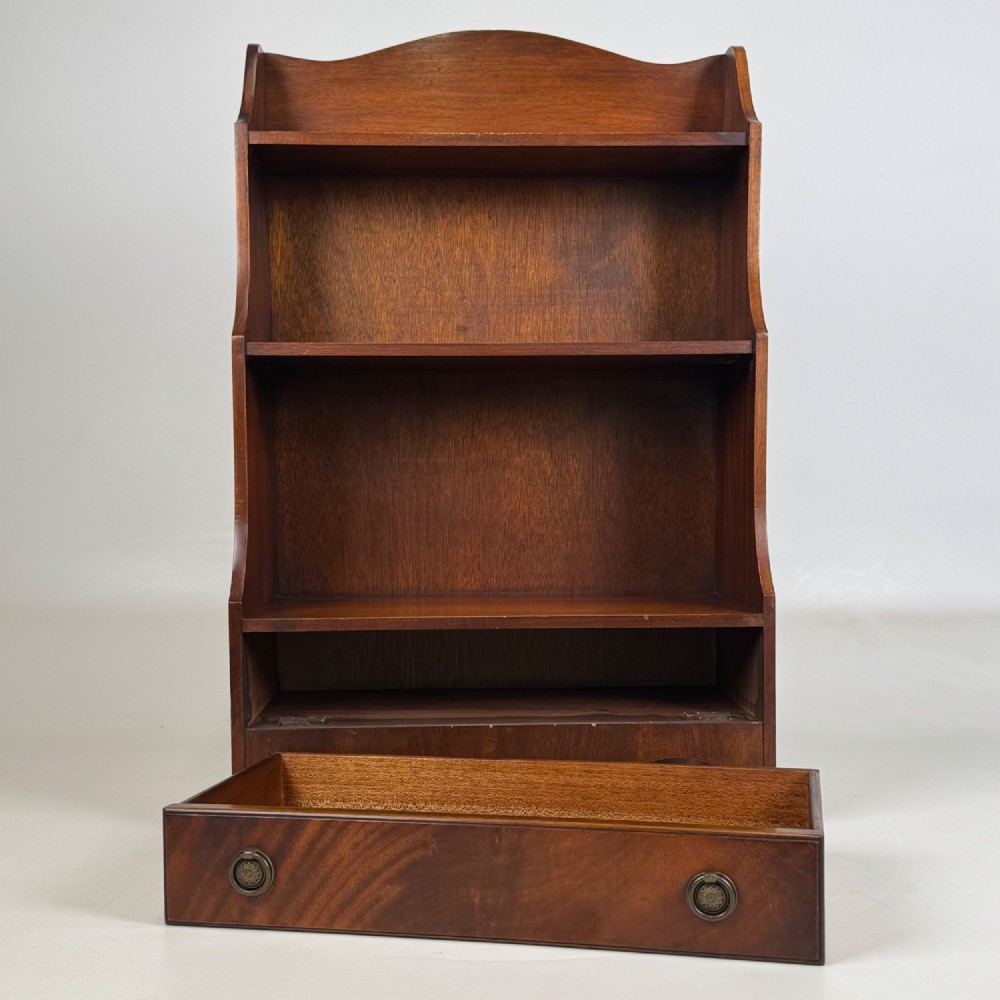 Antique 20th Century Small Open Bookcase In Mahogany View XI