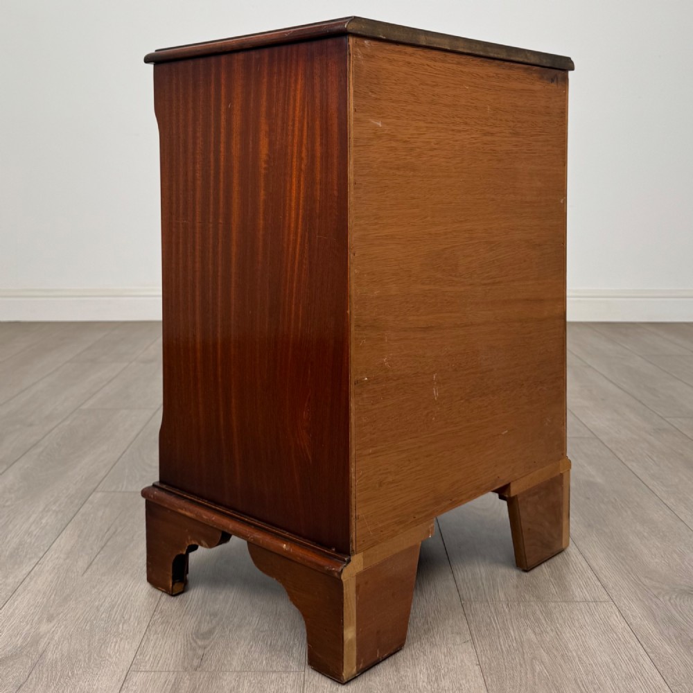 Antique 20th Century Small Chest Of Drawers In Mahogany View IV