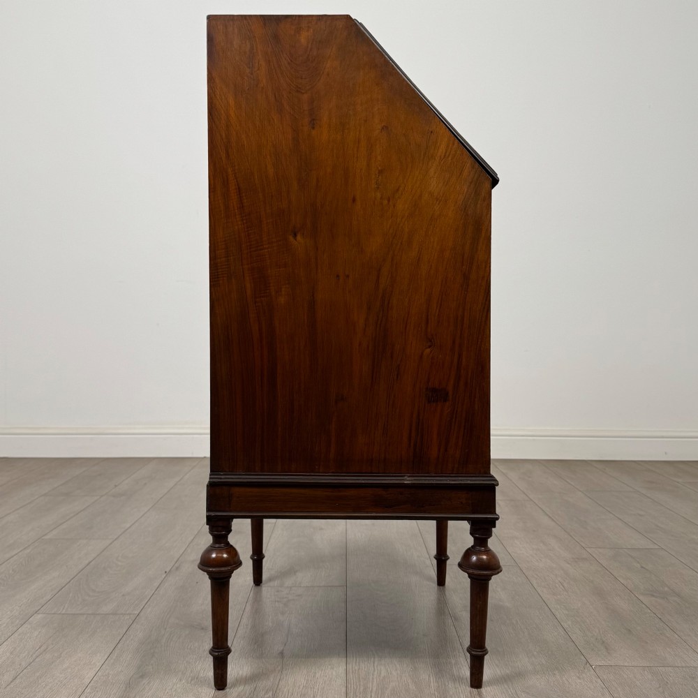 Antique 20th Century Figured Walnut Bureau View VIII