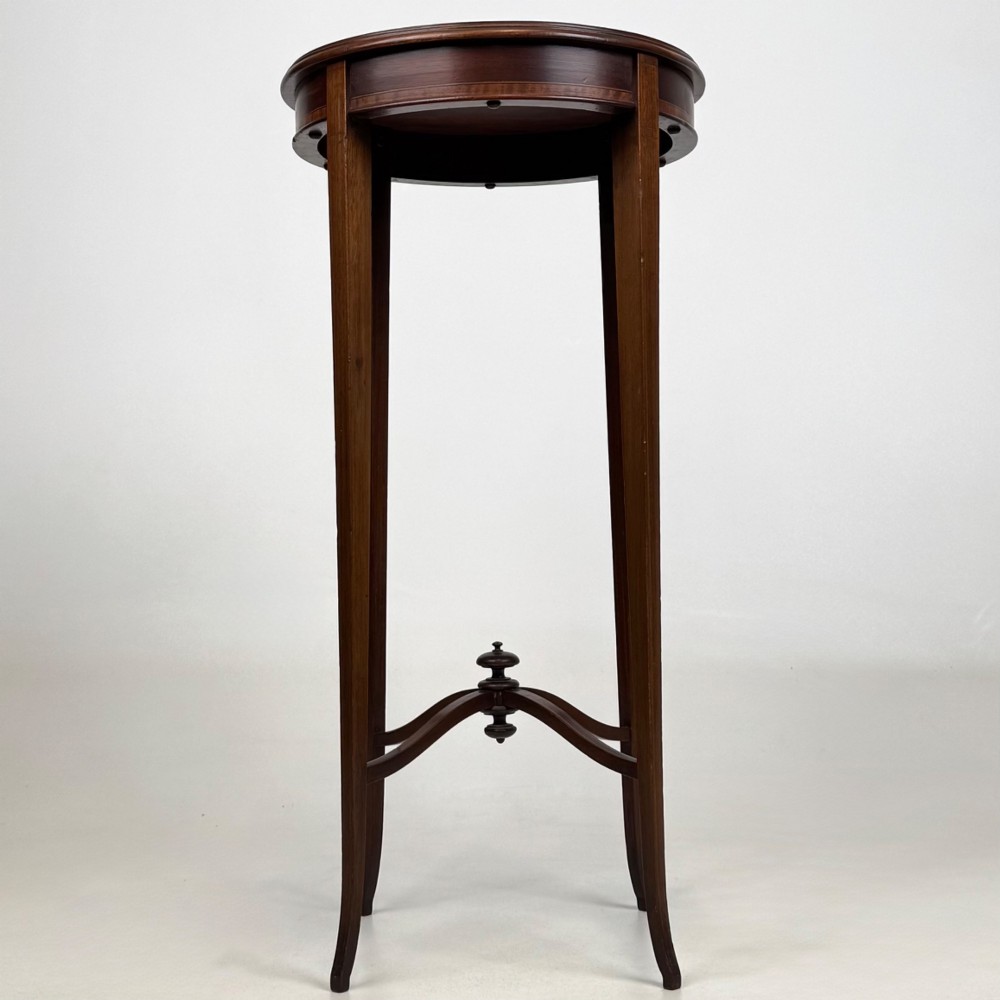 Antique 20th Century Edwardian Side Table In Mahogany