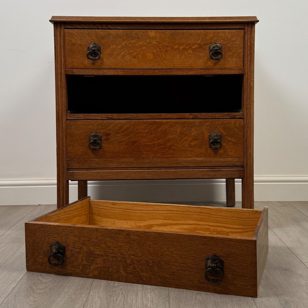 Antique 20th Century Chest Of Drawers In Golden Oak View X