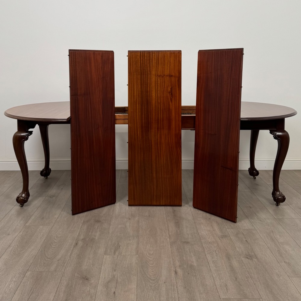 Antique 20th Century Extending Dining Table In Mahogany View VIII