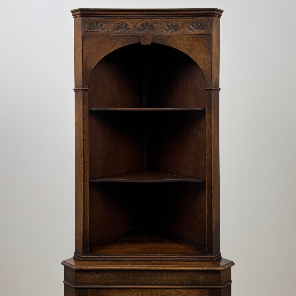Antique 20th Century Corner Cabinet In Oak View IV