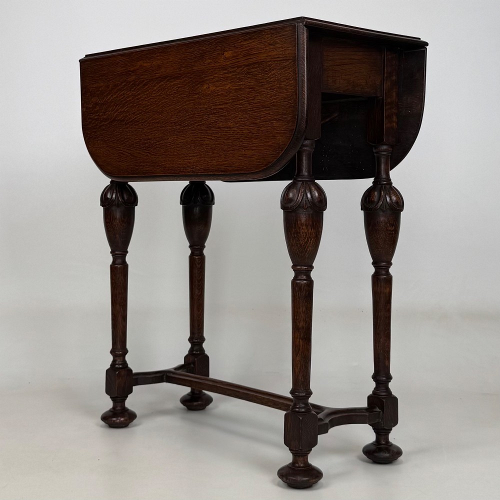Antique 20th Century Small Drop Leaf Side Table In Oak View IV