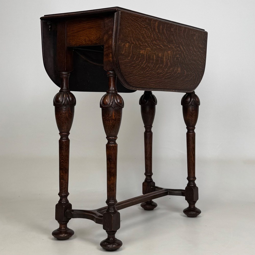 Antique 20th Century Small Drop Leaf Side Table In Oak View VI