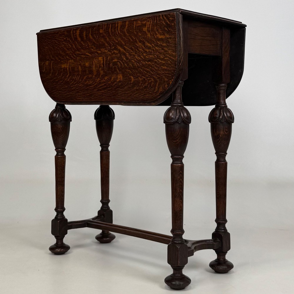 Antique 20th Century Small Drop Leaf Side Table In Oak View VIII
