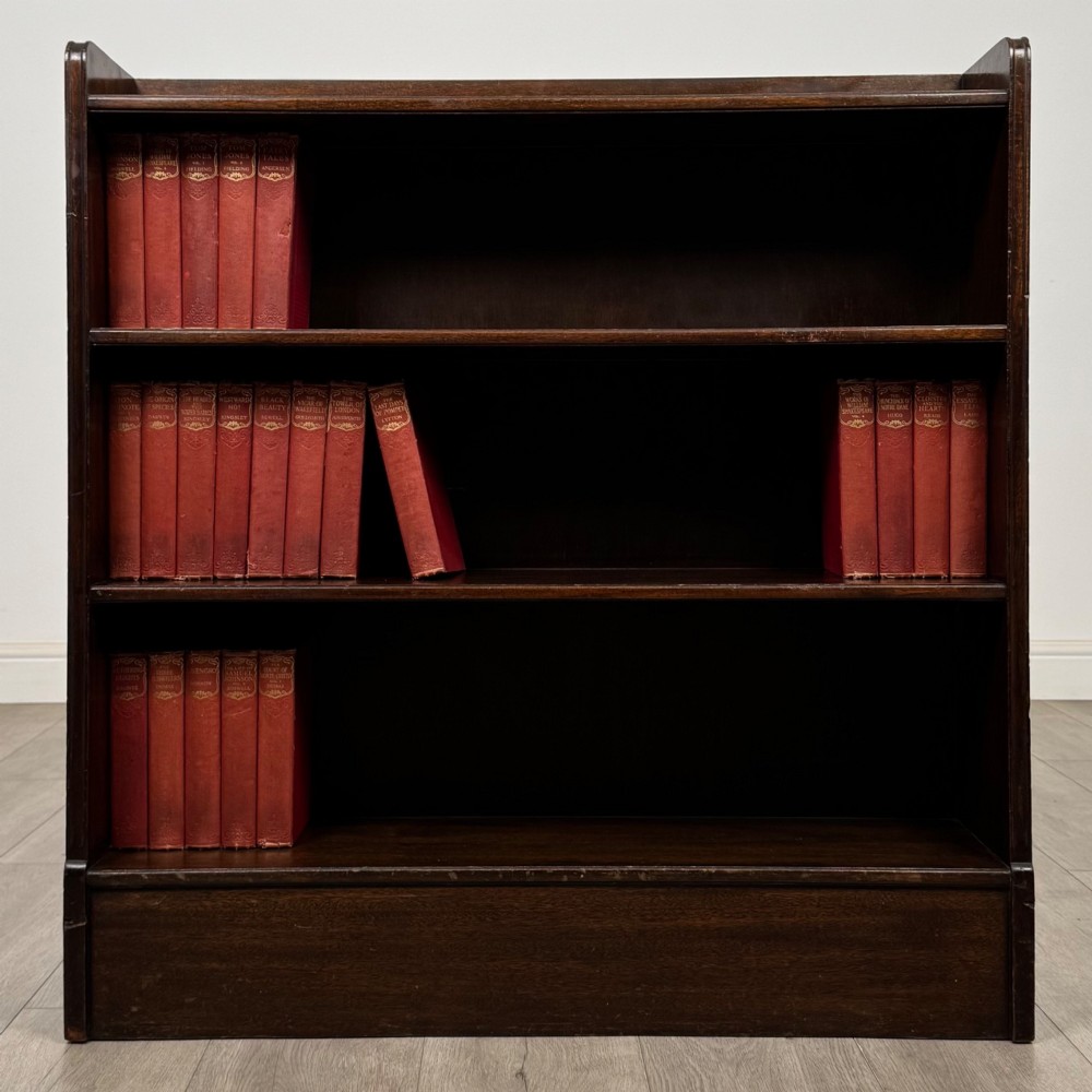 Antique 20th Century Open Bookcase In Mahogany View II