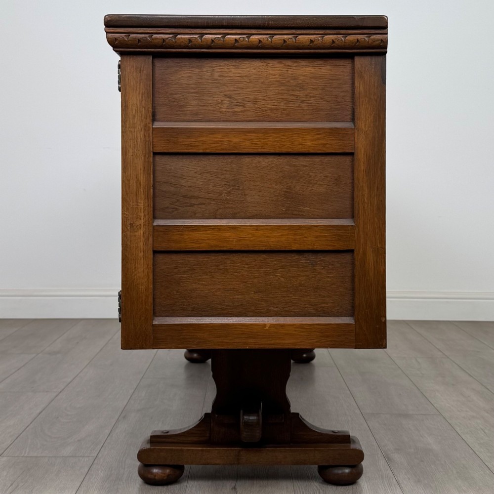Antique 20th Century Carved Sideboard In Oak View IV