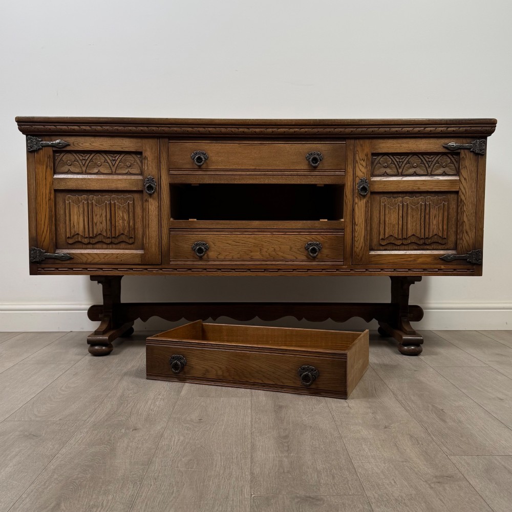 Antique 20th Century Carved Sideboard In Oak View XI