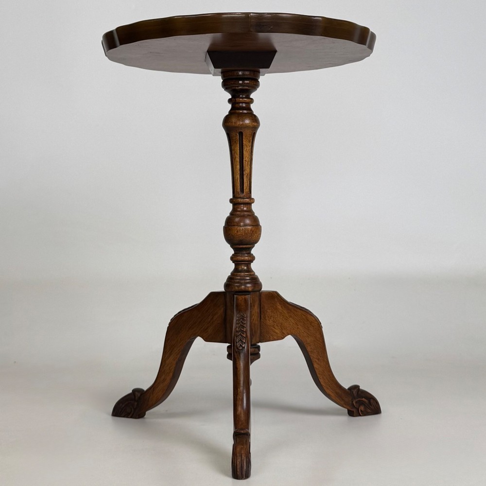 Antique 20th Century Pair Of Small Side Tables In Mahogany View II