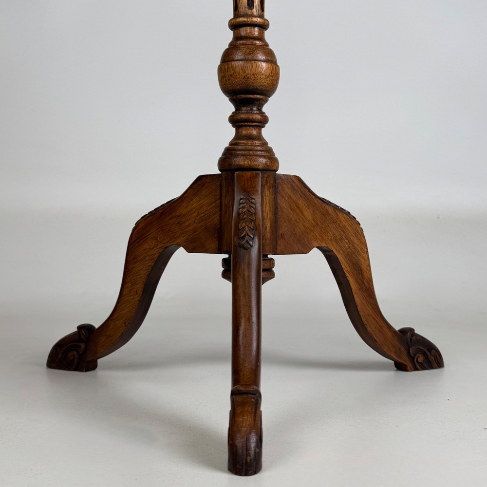 Antique 20th Century Pair Of Small Side Tables In Mahogany View V